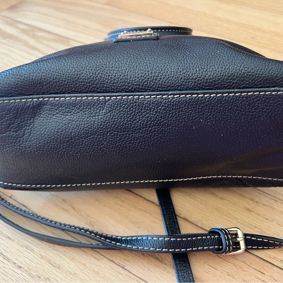 DOONEY & BOURKE SMALL BLACK LEATHER CROSSBODY BAG - Picture 8 of 9